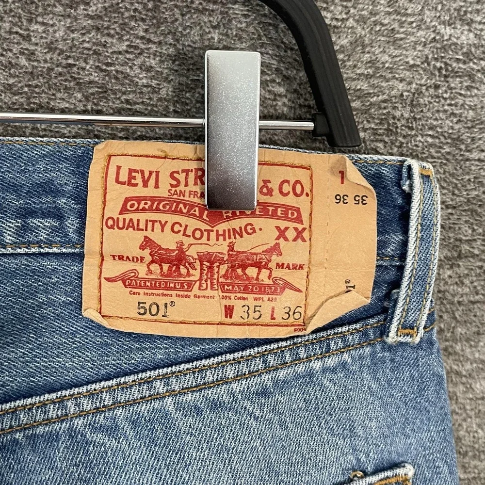 Levis 501XX Shrink to Fit Jean Measures 34x32 Blue Button Fly Straight Leg Denim